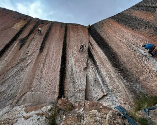 Reequipamiento deCurahuara de Carangas